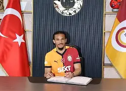 包含加拉塔萨雷捧起冠军俄超王者实力惊人的词条 包含加拉塔萨雷捧起冠军俄超王者实力惊人的词条