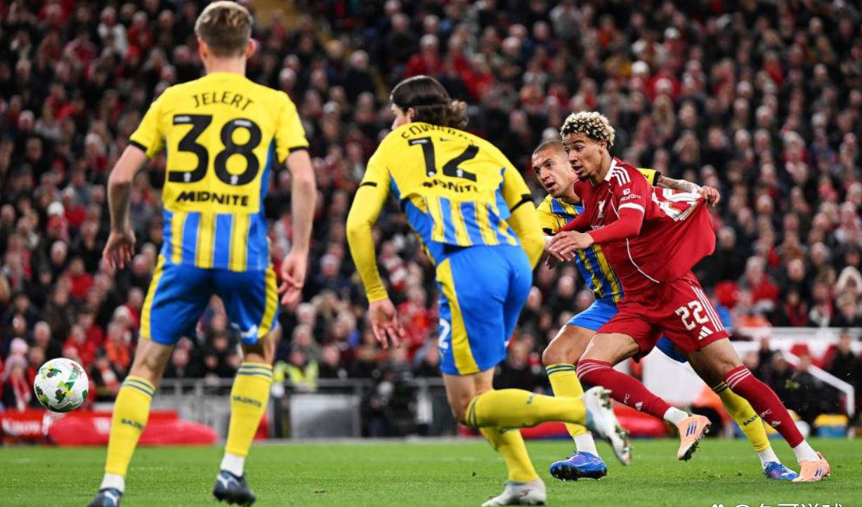 利物浦主场惊险逆转,积分榜再次翻盘(利物浦主场惊险逆转,积分榜再次翻盘是真的吗) 利物浦主场惊险逆转,积分榜再次翻盘(利物浦主场惊险逆转,积分榜再次翻盘是真的吗)