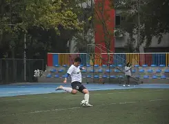 瑞恩客场爆冷，力克马赛取得胜利的简单介绍