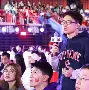 九州娱乐VIP-比赛进行得如火如荼，观众席气氛热络(开幕式在热情洋溢的暖场表演中拉开帷幕)
